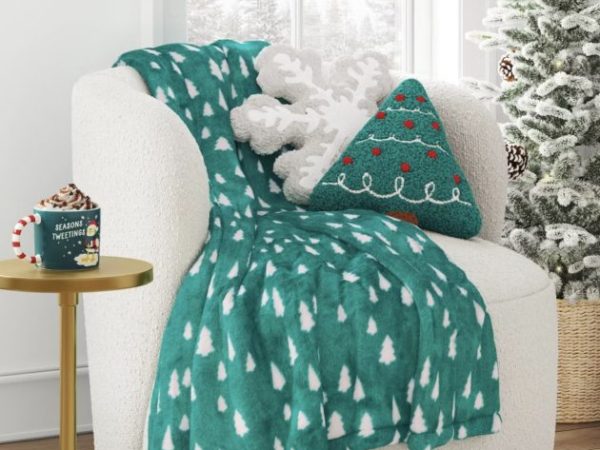 Wondershop Christmas Plush Throw Blankets only $6!